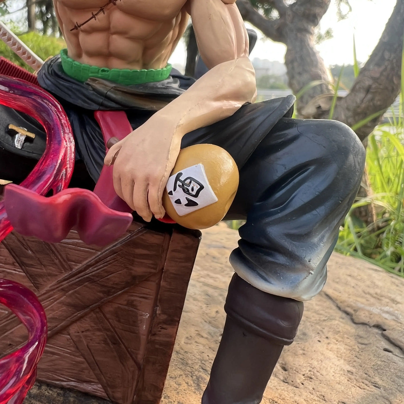 Figurine One Piece Zoro Assis