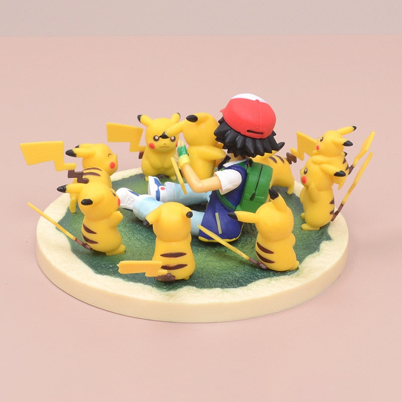 Figurine Pikachu et Sacha