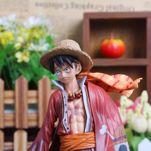 Figurine One Piece Capitaine Luffy (17cm)