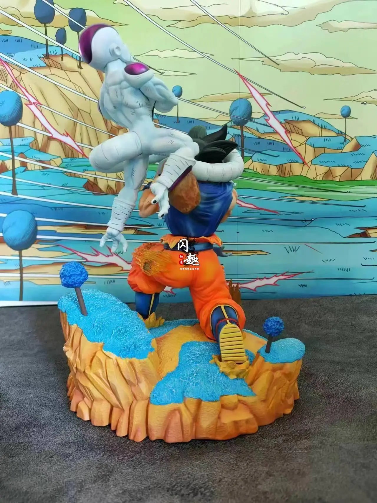 Figurine Sangoku morsure Freezer