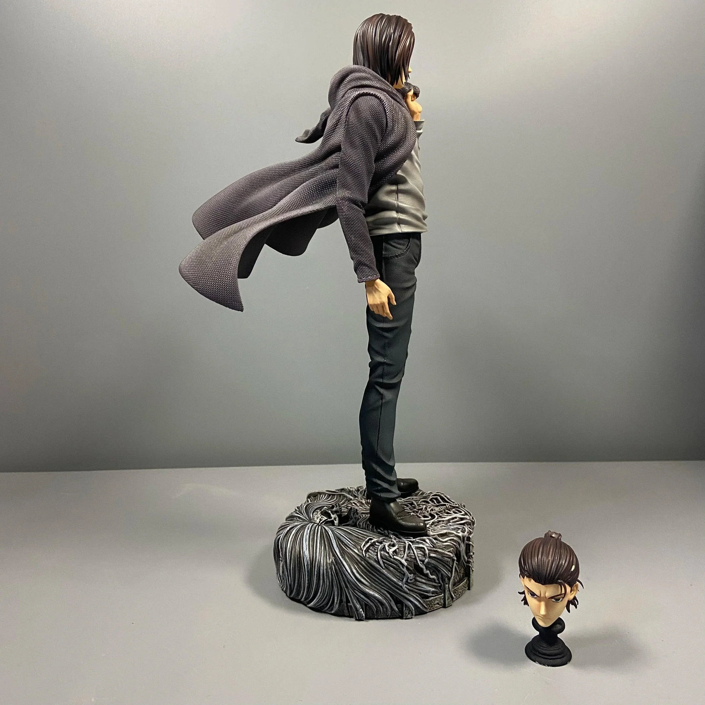 Figurine Attaque des titans - Eren Jäger Adulte